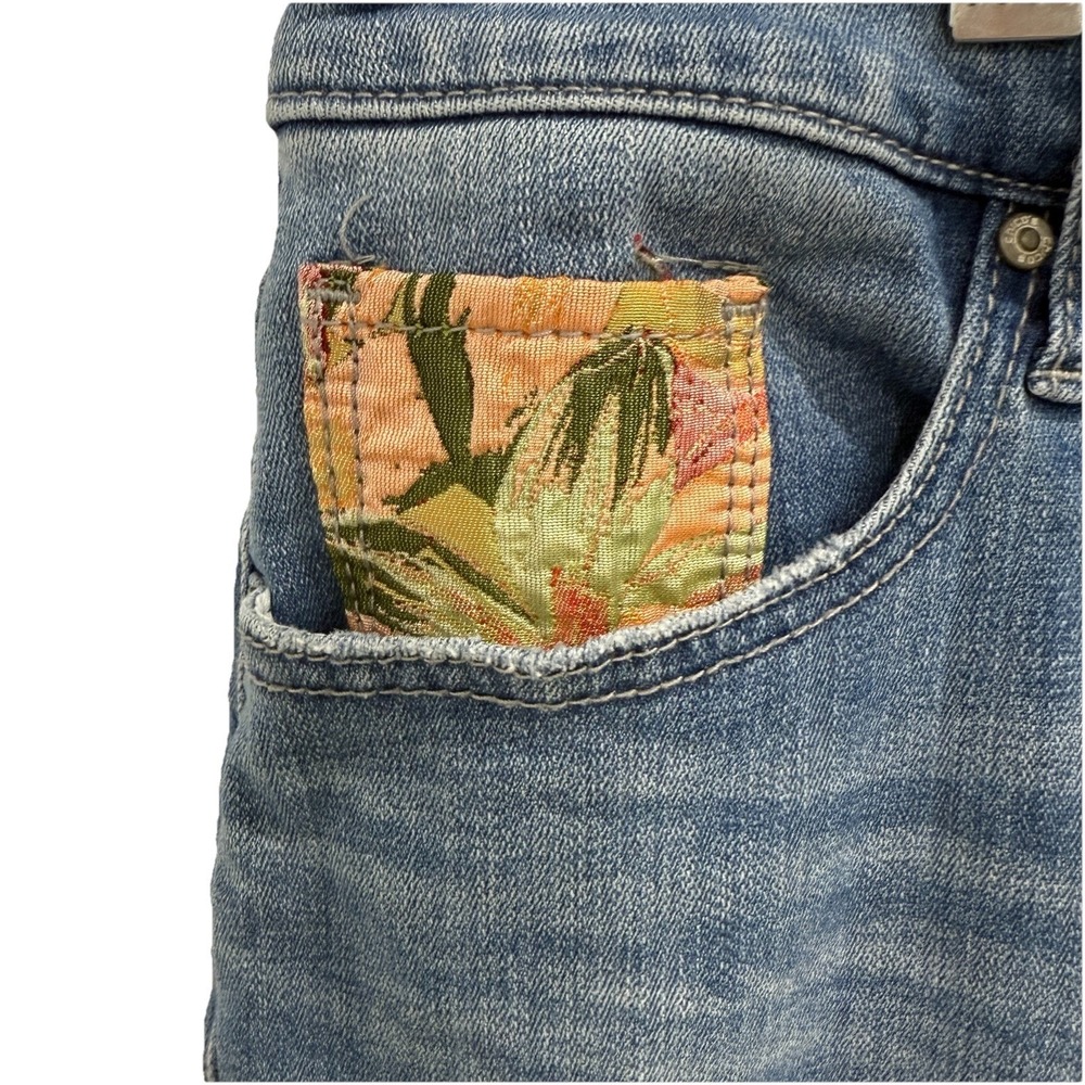 Chicos Jeans 2.5/14 Blue‎ Patchwork Distress So Slimming Girlfriend Slim Ankle - Picture 3 of 8